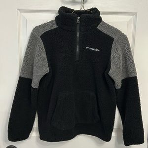 Columbia boys Sherpa half zip. Black and gray. Size medium 10/12.